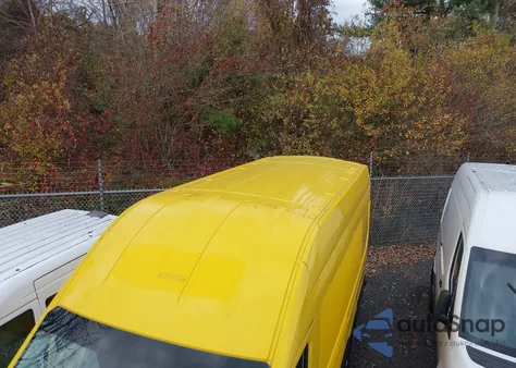 2019 Ford Transit-250 z USA, uszkodzony, nr VIN 1FTYR3XM3KKA78346